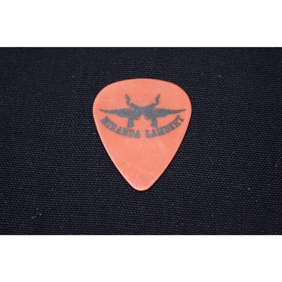 Miranda Lambert Scotty Wray 2011 Guitar Pick - Picture 1 of 2